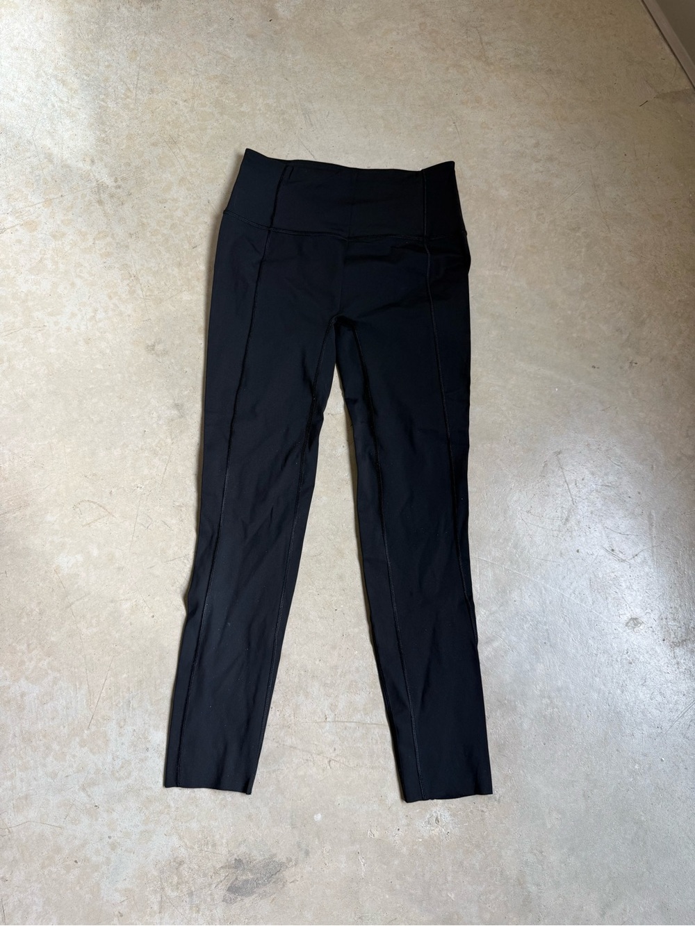 Black Lululemon Size 6 Leggings. Like new.
